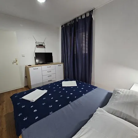 Modern Nikola In A Quiet Area Apartment
