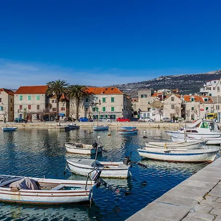 Modern Nikola In A Quiet Area Apartment Kastel Stari