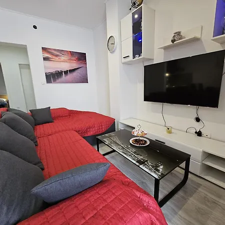 Modern Nikola In A Quiet Area Apartment