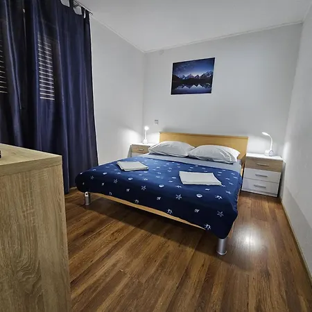 Modern Nikola In A Quiet Area * Kaštel Stari
